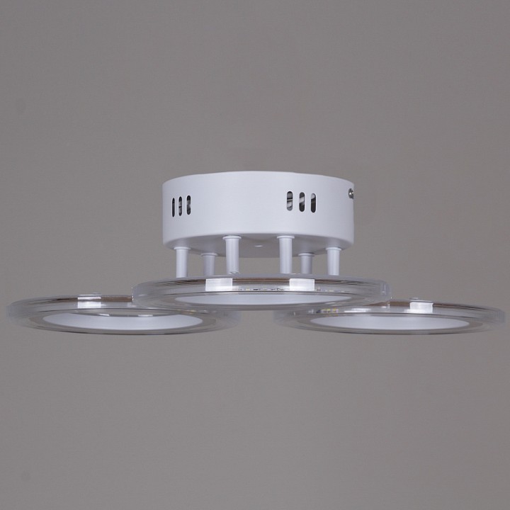 Потолочная люстра 09812 09812-3.3-03A WH в интернет-магазине "Галерея света"