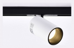 Светильник на штанге Wertmark WTL WTL.O10.007.40.09 в интернет-магазине "Галерея света"