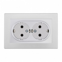 Розетка двойная с заземлением и со шторкой Arte Milano SET06-2 SET06-double-40-2 silver в интернет-магазине "Галерея света"