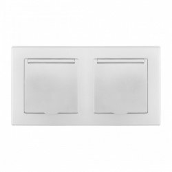 Розетка влагозащищенная с заземлением и со шторкой с крышкой Arte Milano SET06-2 SET06-2-41-1x2 silver в интернет-магазине "Галерея света"