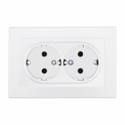 Розетка двойная с заземлением и со шторкой Arte Milano SET06-2 SET06-double-40-2 white в интернет-магазине "Галерея света"