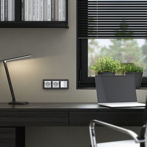 Розетка с заземлением и со шторками, без рамки Werkel белый акрил W1171141 в Нижнем Новгороде фото 2