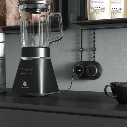 Розетка с заземлением Werkel Vintage (черный матовый/хром) W5871051 в Нижнем Новгороде фото 2