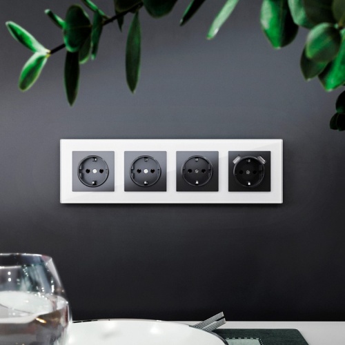 Рамка на 4 поста Werkel Favorit (белый) W0041101 в Нижнем Новгороде фото 2