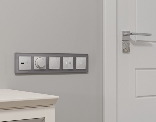 Выключатель самовозвратный одноклавишный с подсветкой, без рамки Ambrella Volt MA MA402055 в Нижнем Новгороде фото 3