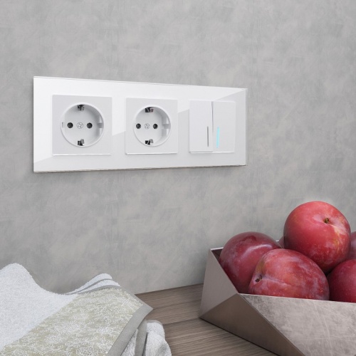 Рамка на 3 поста Werkel Favorit (белый) W0031101 в Нижнем Новгороде фото 2