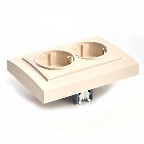 Розетка двойная с заземлением и со шторкой Stekker Эрна 39240 в Нижнем Новгороде фото 4