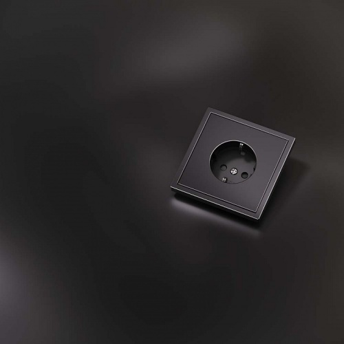 Накладка для розетки с заземлением и со шторками Voltum S70 METAL VLSM000712 в Нижнем Новгороде фото 7