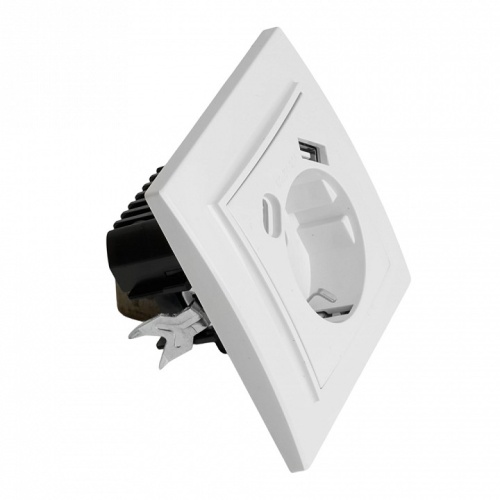 Розетка с заземлением и 2хUSB type A и C Stekker Эрна 50076 в Нижнем Новгороде фото 3