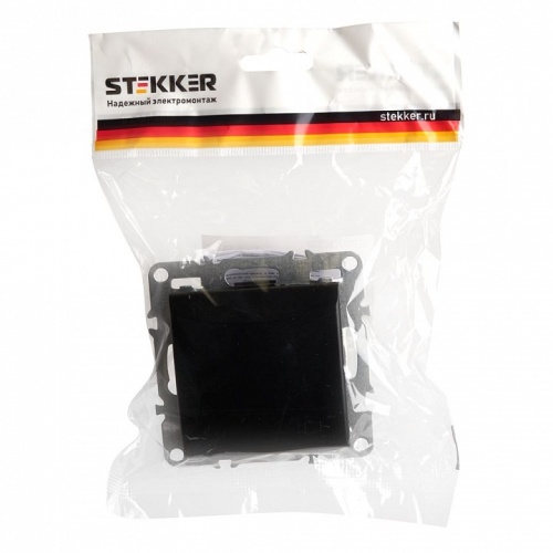 Розетка с заземлением и со шторкой, без рамки с крышкой Stekker Эрна 49156 в Нижнем Новгороде фото 3