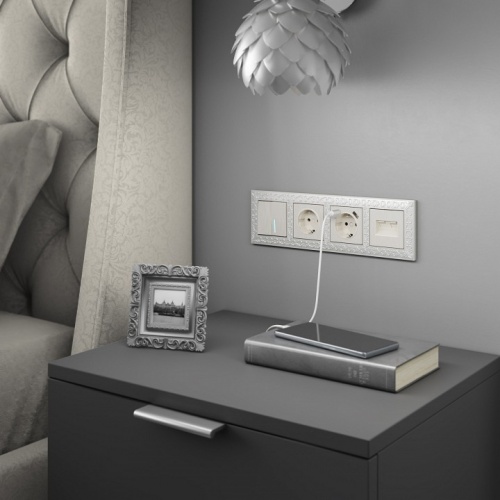 Розетка с заземлением и со шторками, без рамки Werkel перламутровый рифленый W1171113 в Нижнем Новгороде фото 4