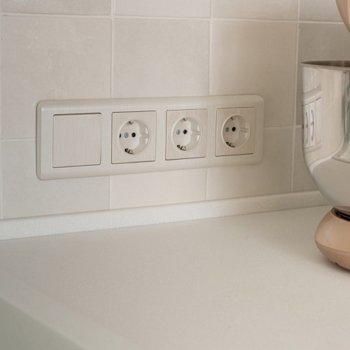 Выключатель одноклавишный без рамки Werkel перламутровый рифленый W1110013 в Нижнем Новгороде фото 8