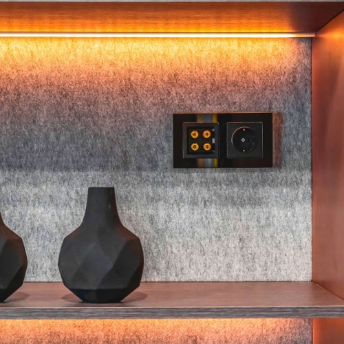 Розетка с заземлением и со шторками, без рамки Werkel черный матовый W1171108 в Нижнем Новгороде фото 9