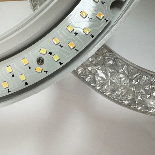 Люстра на штанге  67120-0.3-4+4C WH в Нижнем Новгороде фото 4