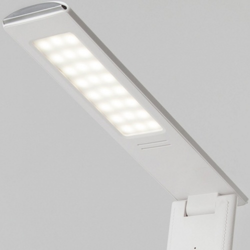 Настольная лампа офисная Eurosvet Business 80504/1 белый 5W в Конаково фото 3