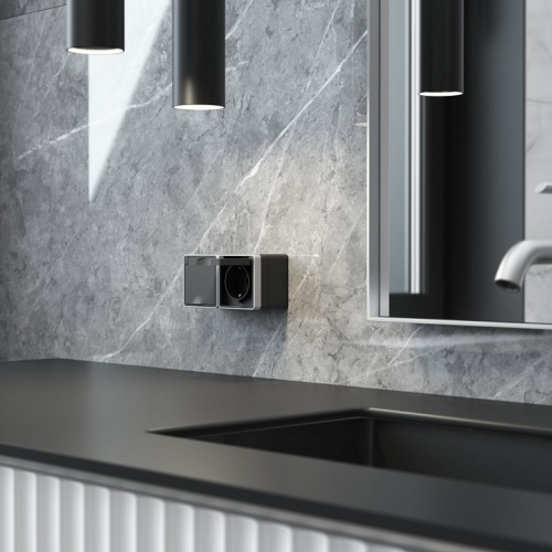 Розетка влагозащищенная с заземлением и со шторкой с крышкой Werkel Gallant (черный с серебром) W5071234 в Нижнем Новгороде фото 2