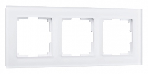 Рамка на 3 поста Werkel Favorit (белый матовый) W0031105 в Нижнем Новгороде
