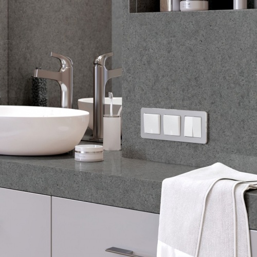 Рамка на 3 поста Werkel Platinum (алюминий) W0032606 в Нижнем Новгороде фото 4