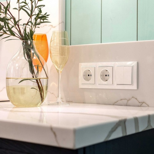 Розетка с заземлением, без рамки Werkel белый W1171301 в Нижнем Новгороде фото 10