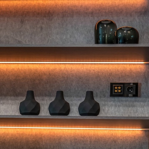 Розетка с заземлением и со шторками, без рамки Werkel черный матовый W1171108 в Нижнем Новгороде фото 3