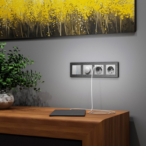 Розетка с заземлением и со шторкой и 2хUSB, без рамки Werkel  W1171506 в Нижнем Новгороде фото 3