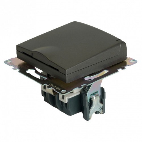 Розетка с заземлением и со шторкой, без рамки с крышкой Stekker Катрин 49424 в Нижнем Новгороде фото 10