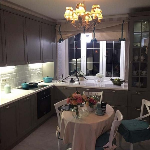 Подвесная люстра Maytoni Bird ARM013-06-W в Нижнем Новгороде фото 4