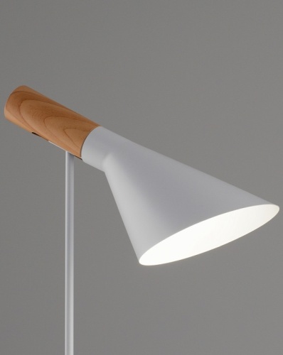 Настольная лампа офисная Moderli Turin V11335-1T в Нижнем Новгороде фото 2