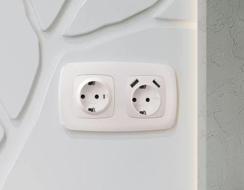 Накладка для розетки с заземлением и со шторками и 2хUSB type A Ambrella Volt OMEGA OP2090 в Нижнем Новгороде фото 2