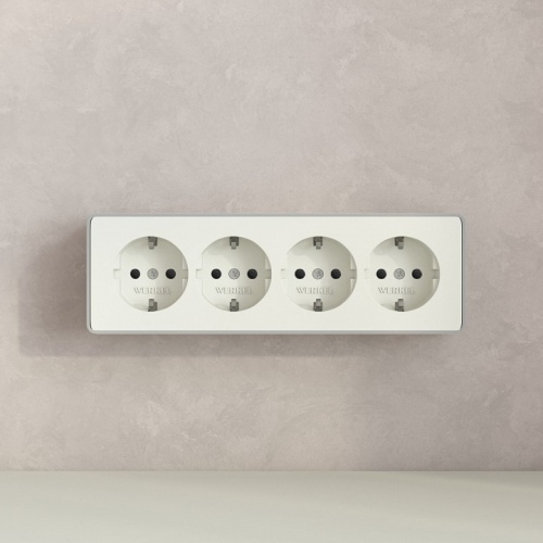 Розетка четверная с заземлением и со шторками Werkel Gallant W5072204 в Нижнем Новгороде фото 4