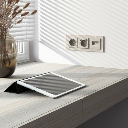 Розетка с заземлением и со шторкой, без рамки Werkel дымчатый W1271104 в Нижнем Новгороде фото 4