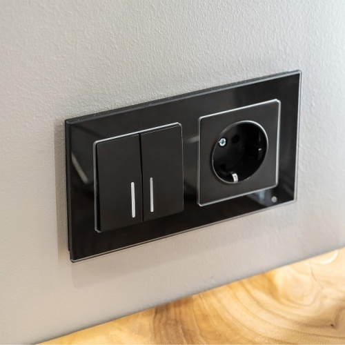 Розетка с заземлением и со шторками, без рамки Werkel черный матовый W1171108 в Нижнем Новгороде фото 6