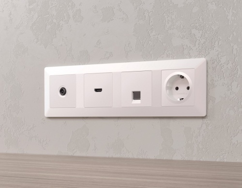 Накладка для розетки с заземлением и со шторками Ambrella Volt ALFA AP2070 в Нижнем Новгороде фото 2