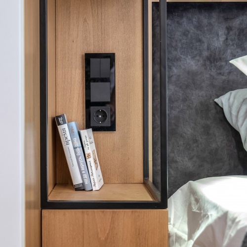 Розетка с заземлением и со шторками, без рамки Werkel черный матовый W1171108 в Нижнем Новгороде фото 11