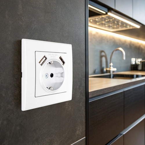 Розетка с заземлением и со шторкой и 2хUSB Arte Milano SET06-1 SET06-1-47-1 white в Нижнем Новгороде фото 2