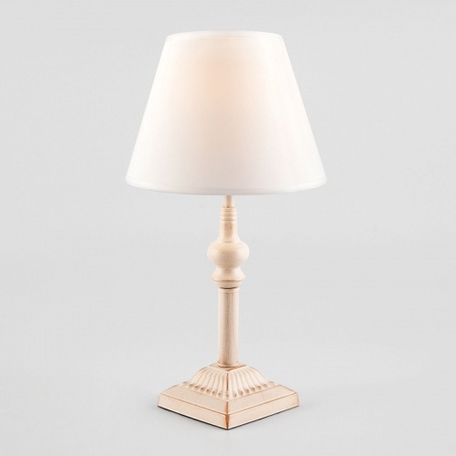 Настольная лампа декоративная Eurosvet Berlin 01061/1 белый с золотом в Нижнем Новгороде