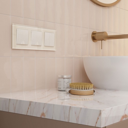 Рамка на 3 поста Werkel Favorit (молочный, стекло) W0031141 в Нижнем Новгороде фото 3