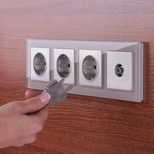 Рамка на 4 поста Werkel Favorit (дымчатый) W0041117 в Нижнем Новгороде фото 2