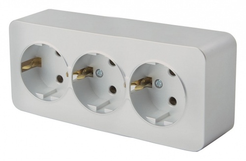 Розетка тройная с заземлением Stekker София 49330 в Нижнем Новгороде