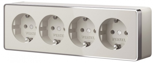 Розетка четверная с заземлением и со шторками Werkel Gallant W5072204 в Нижнем Новгороде