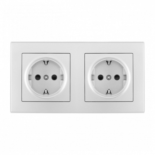 Розетка с заземлением и со шторкой Arte Milano SET06-2 SET06-2-40-1x2 silver в Нижнем Новгороде