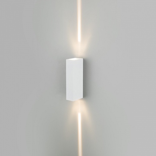 Накладной светильник Elektrostandard Blaze a057049 в Нижнем Новгороде фото 4