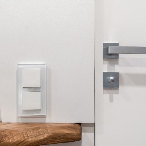 Выключатель перекрестный одноклавишный без рамки Werkel белый W1113001 в Нижнем Новгороде фото 5