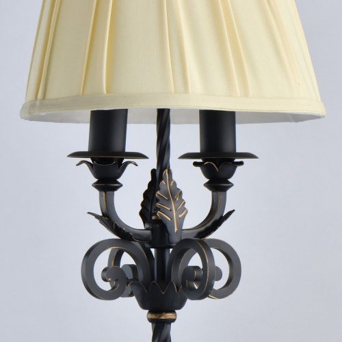 Настольная лампа декоративная Chiaro Виктория 1 401030702 в Петровом Вале фото 3