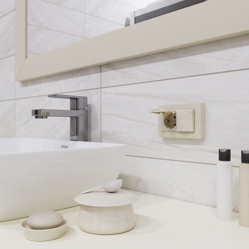 Розетка двойная влагозащищенная с заземлением и со шторками, без рамки с крышкой Werkel слоновая кость W1172203 в Нижнем Новгороде фото 3