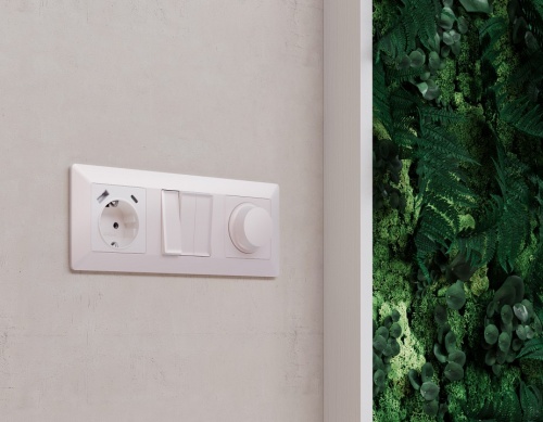 Накладка для розетки с заземлением и со шторками и 2хUSB type A и C Ambrella Volt ALFA AP2100 в Нижнем Новгороде фото 2