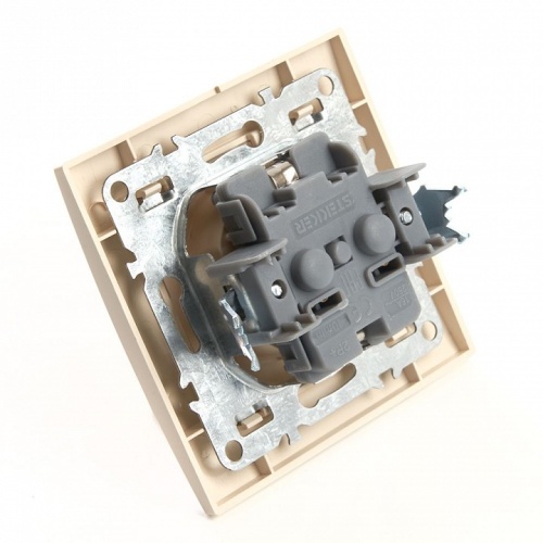 Розетка с заземлением и со шторкой Stekker Эрна 39236 в Нижнем Новгороде фото 3