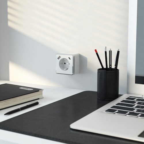 Розетка с заземлением и со шторками и USB Werkel Gallant (белая) W5071701 в Нижнем Новгороде фото 2