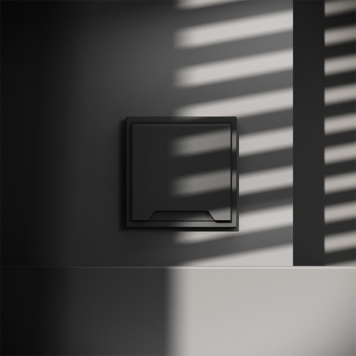 Розетка с заземлением и со шторкой, без рамки с крышкой Voltum S70 VLS040308 в Нижнем Новгороде фото 5