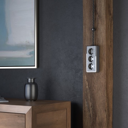 Розетка влагозащищенная с заземлением и со шторками Werkel Gallant (графит рифленый) W5073104 в Нижнем Новгороде фото 3